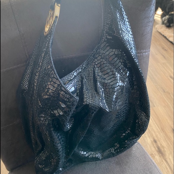 MICHAEL KORS Snakeskin embossed Fulton Hobo - Picture 2 of 4